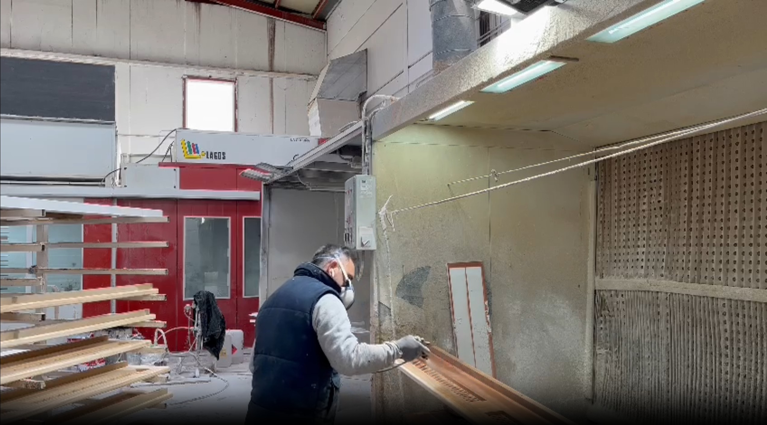 Taller de barnizado y lacado en Granada